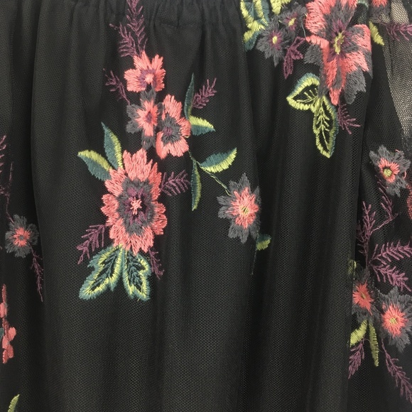 ⚡️[BB Dakota] Embroidered Floral Mini Dress - Picture 6 of 8